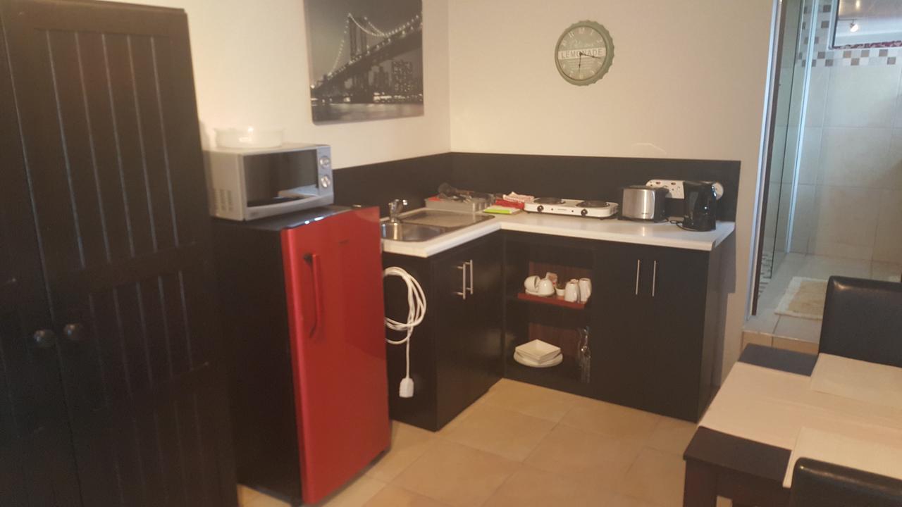 Beachway Guesthouse Πορτ Ελίζαμπεθ Εξωτερικό φωτογραφία